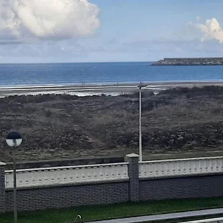 Estudio En Primera Linea De Playa Terraza Con Vistas Al Mar Laredo
